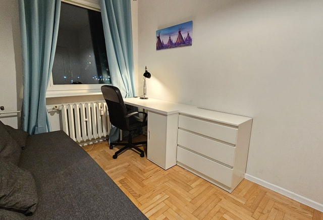 Pokój 4 przy ul. Burzyńskiego 6H w Gdańsku