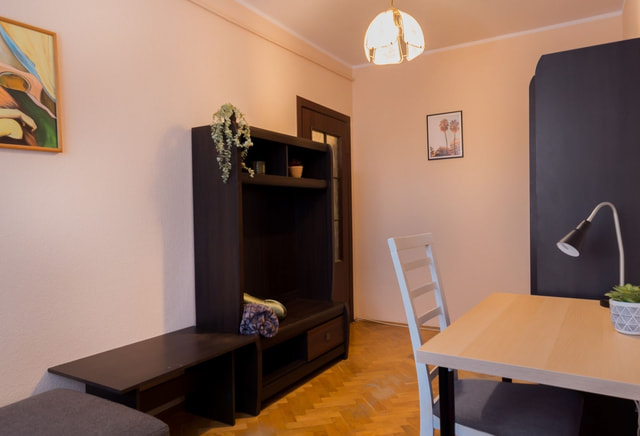 Pokój 1 przy ul. Pilotów 20G w Gdańsku