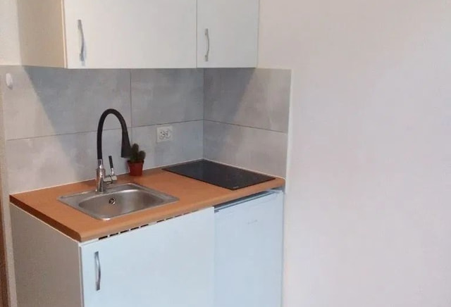 Mała kawalerka 25m² w Centrum – zwierzęta mile widziane!