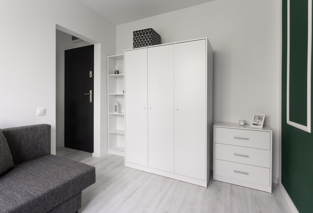small studio apartment at Brodowski Pond