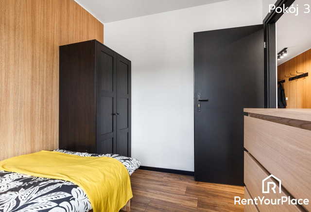 Single room no. 1, OLIWA, close to the University, OBC, Wit Stwosz