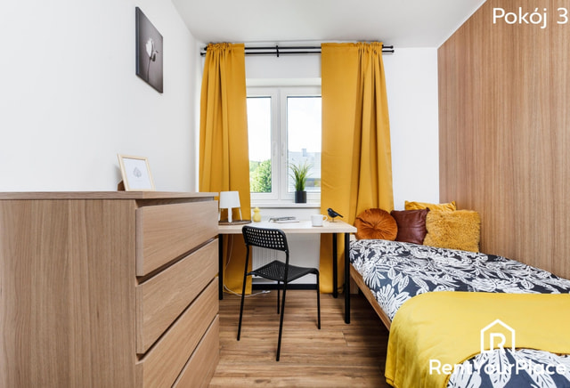 Single room no. 1, OLIWA, close to the University, OBC, Wit Stwosz