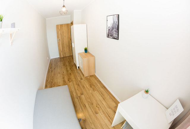 Pokój jednoosobowy nr 5, 1 Maja 85