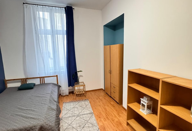 Święty Marcin 76/5/2