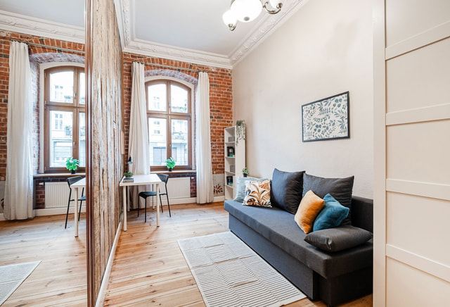 (WYSZ.100.2.6) Large comfortable room