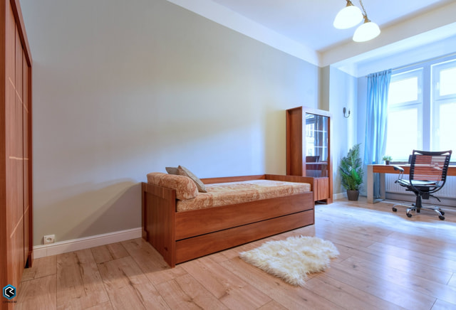 | Unique room | 20m2 | Półwiejska Street |