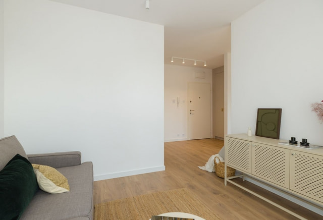 2-pokojowe | 40.01 m2 | Balkon | Internet w cenie | Bezpośrednio