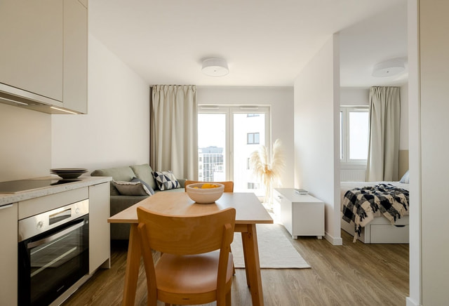 2-pokojowe | 42.6 m2 | Balkon | Internet w cenie | Bezpośrednio