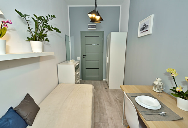 GRAVEL 20 ROOM NO. 4