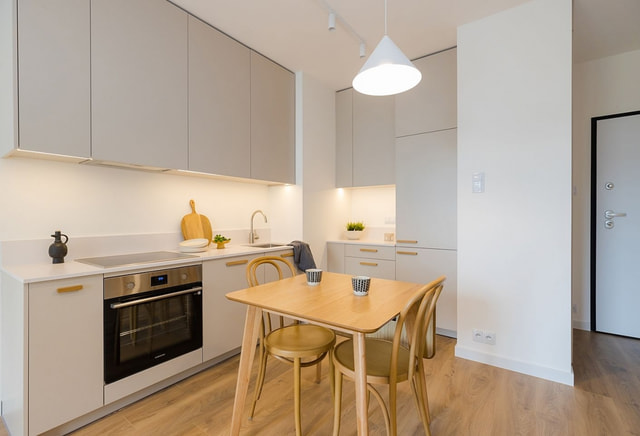 2-pokojowe | 30.77 m2 | Balkon | Internet w cenie | Bezpośrednio