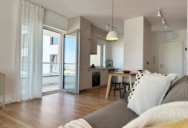 4-pokojowe | 75.9 m2 | Balkon | Internet w cenie | Bezpośrednio