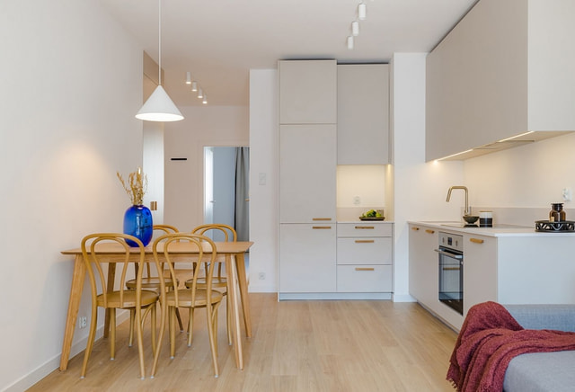 2-pokojowe | 41.95 m2 | Balkon | Internet w cenie | Bezpośrednio