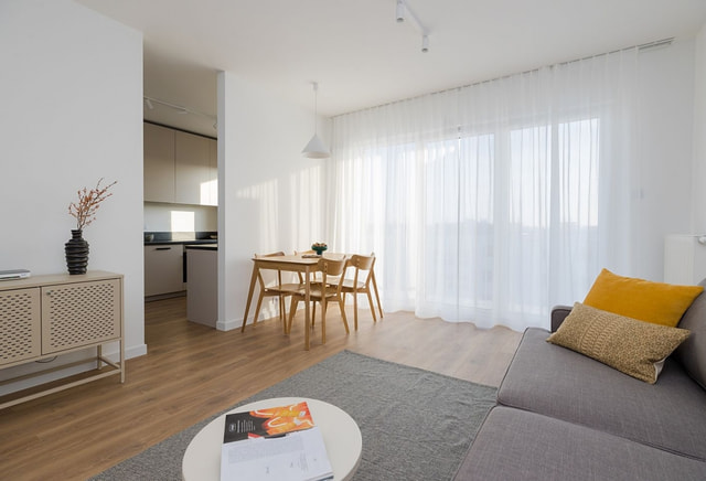 3-pokojowe z dużym balkonem| 64m2| Internet w cenie|