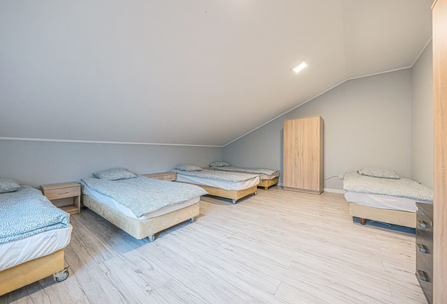 5-osobowy pokój nr 9