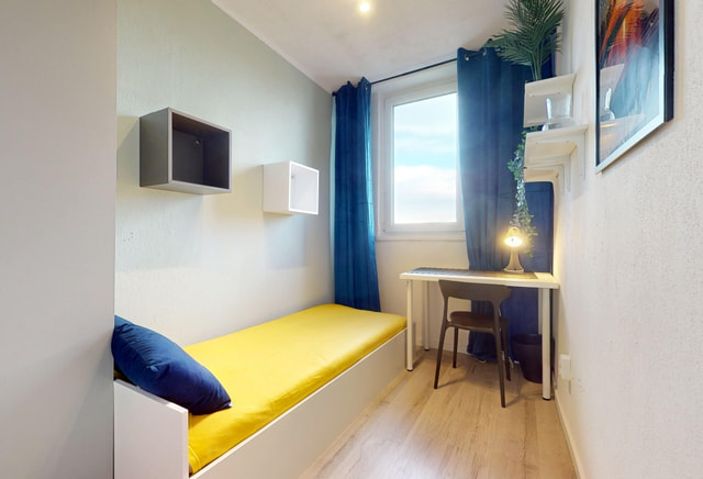 Pokój jednoosobowy #2 przy ul. Krasnobrodzkiej 4