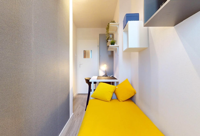 Pokój jednoosobowy #4 przy ul. Krasnobrodzkiej 4