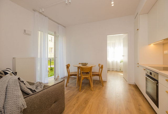 2-pokojowe | 33.4 m2 | Balkon | Internet w cenie | Bezpośrednio