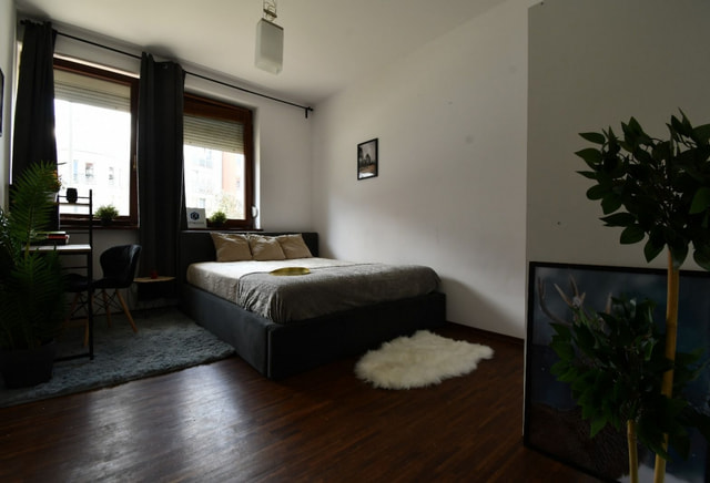 | 1/2-osobowy pokój 18m2 | ul. Szyperska | Centrum |