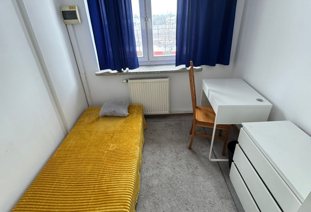 Pokój jednoosobowy #2 przy ul. Znanieckiego 2