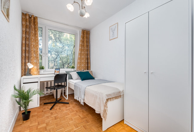 Pokój jednoosobowy #2 przy ul. Klaudyny 12 [TYLKO DLA KOBIET]