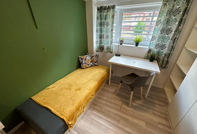 Double room #3 at Wita Stwosza 17b [FOR WOMEN]
