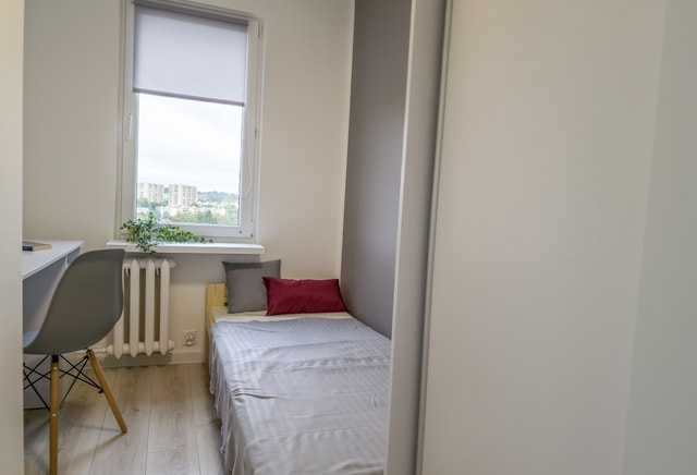 Pokój jednoosobowy (2) - Dobrego Pasterza 108