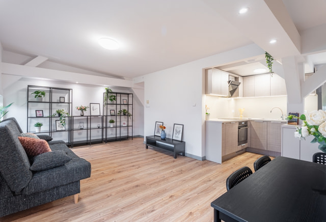 We invite you to familiarize yourself with the offer of renting an apartment with an area of 38.2 m2, located in the city center.