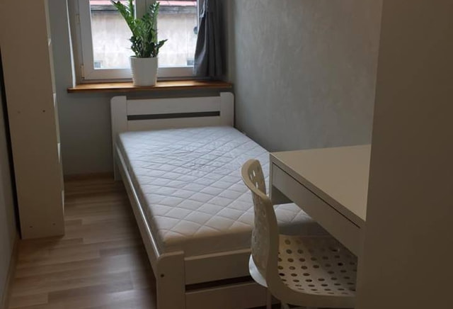 Jasny pokój 1-os. blisko Grunwaldu i Nadodrza Rydygiera – Śródmieście