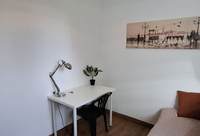 Pokój jednoosobowy #4 przy ul. Kałuszyńskiej 1/1