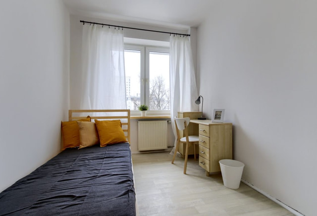 Pokój 1-osobowy  nr 1 ul. Złota 79