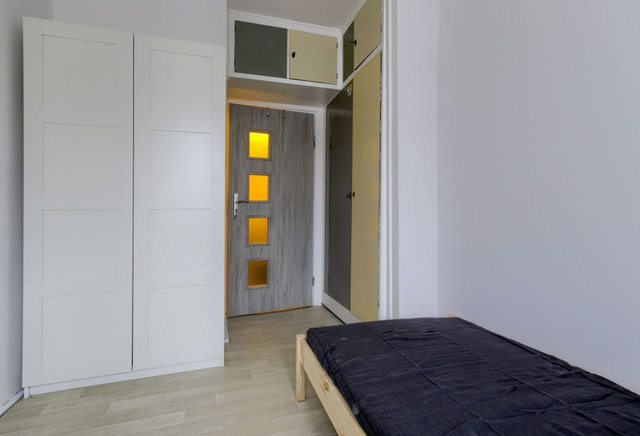 Pokój 1-osobowy  nr 1 ul. Złota 79