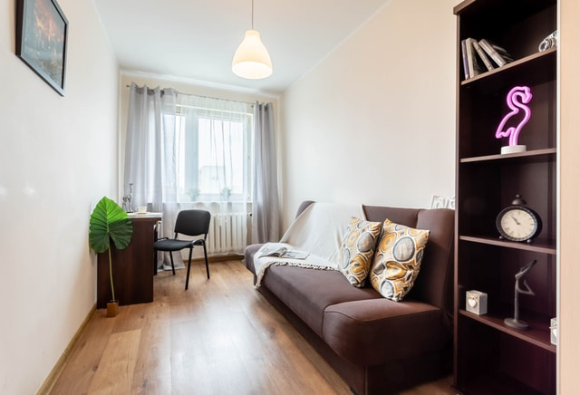 5 rooms - entire apartment for rent! Internet included!