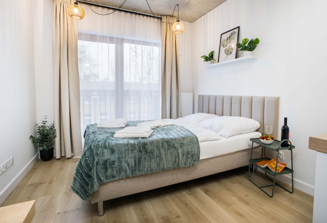 Kawalerka z ogródkiem ! Media w cenie!