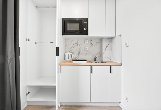 Modern room with private bathroom in the city center near ZUT.