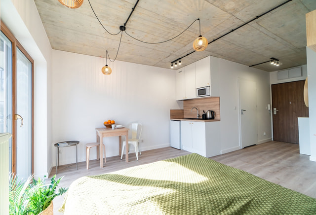 Duża nowoczesna kawalerka w stylu loftowym ! Media w cenie ! 