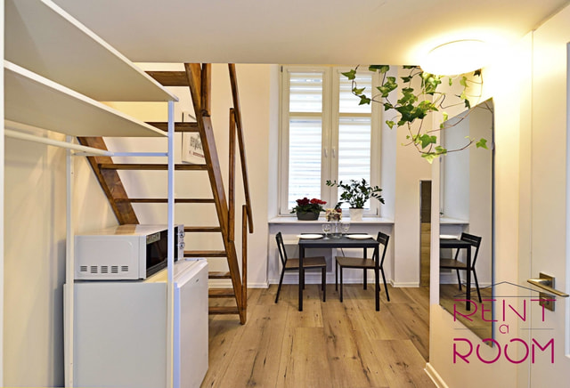 SIENKIEWICZA 29/44 DW. FABRYCZNY STUDIO 2, STUDIO 3, STUDIO 4.