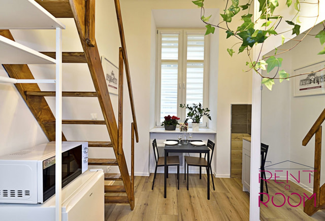 SIENKIEWICZA 29/44 DW. FABRYCZNY STUDIO 2, STUDIO 3, STUDIO 4.