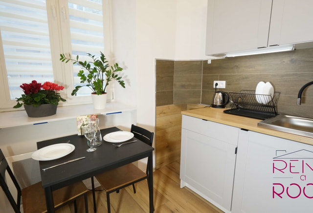 SIENKIEWICZA 29/44 FACTORY DW. STUDIO 2, STUDIO 3, STUDIO 4. 