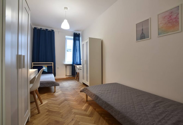 Pokój 1-osobowy  nr 4 ul. Nowogrodzka 7/9