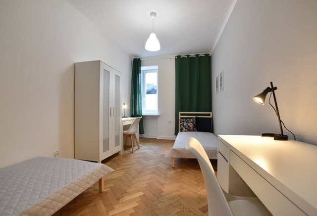 Pokój 1-osobowy  nr 5 ul. Nowogrodzka 7/9