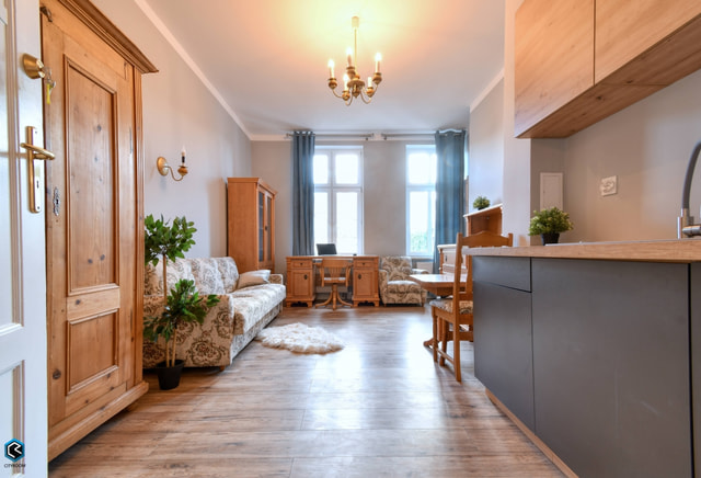 | Kawalerka 25m2 | Centrum | ul. Półwiejska 35 |