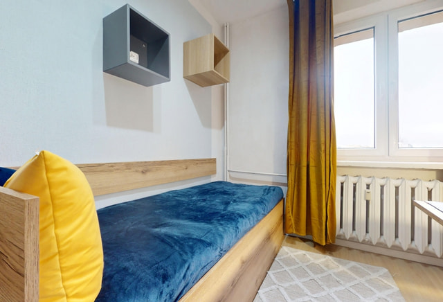 Jednoosobowy pokój #4 przy ul. Nicejska 1