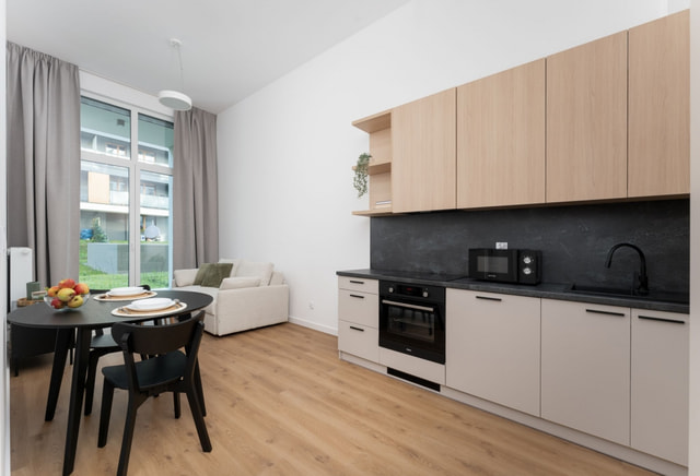 Aleja Pokoju 83F - 2-pokojowe, ogródek, wysoki standard