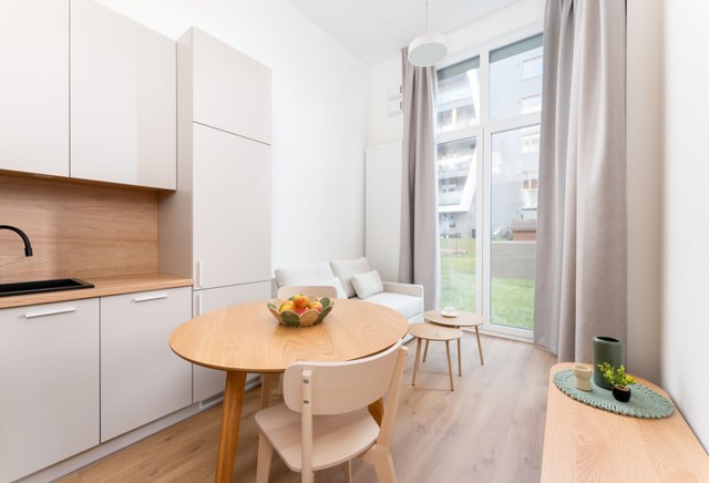 Aleja Pokoju 83F - 2-pokojowe, ogródek, wysoki standard