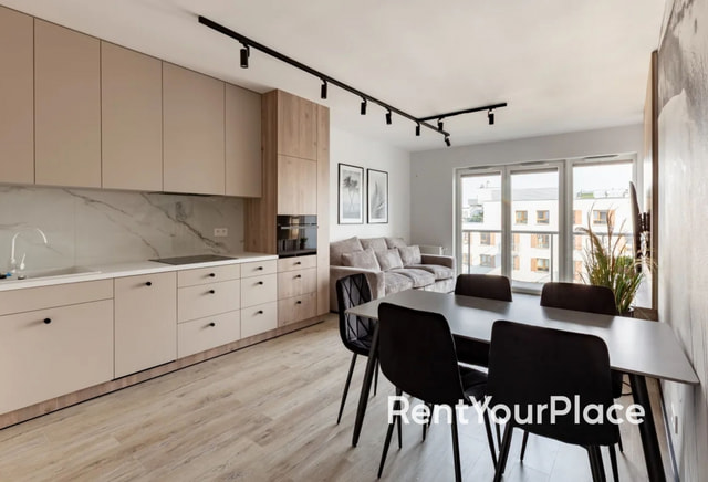 Nowoczesne, trzypokojowe mieszkanie z widokiem na Starówkę