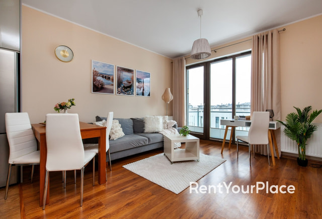 Kawalerka z balkonem, garażem i piwnicą, Morena, Hausbrandta