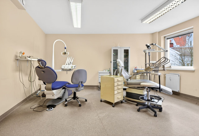 Gabinet stomatologiczny pracujący od wielu lat w pełni wyposażony.