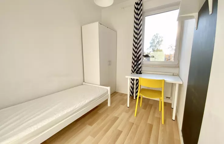 Pokój nr 5, Amałowicza Tatara 2, Rembertów, blisko ASW